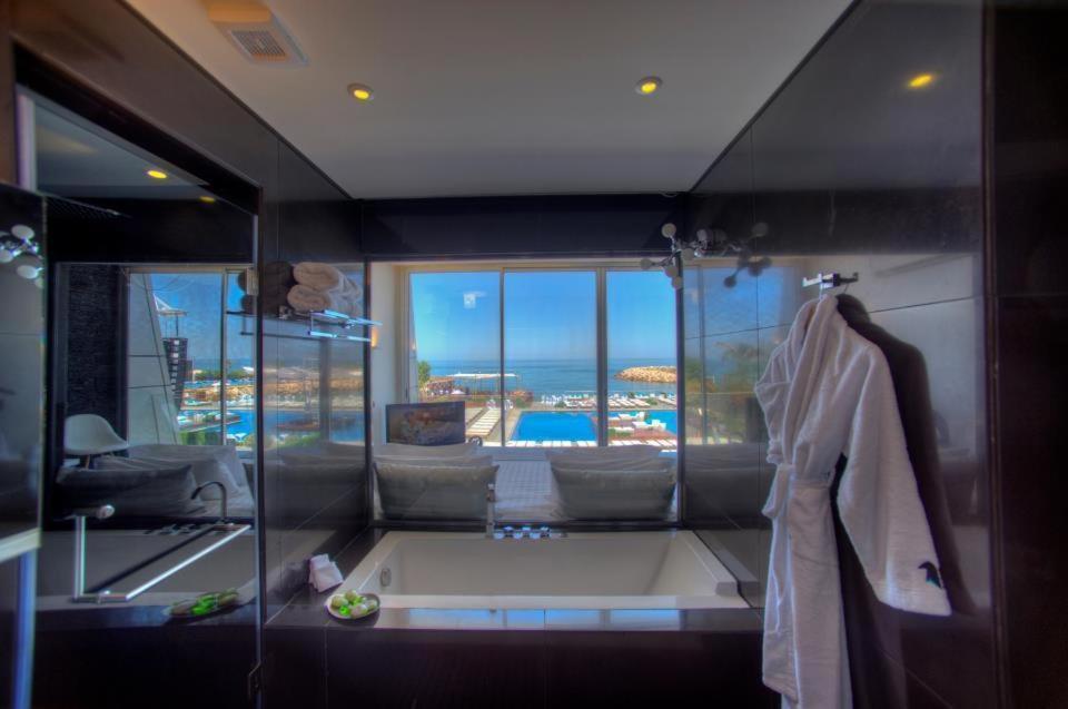 Veer Luxury Boutique Hotel & Beach Club Jounieh Rom bilde