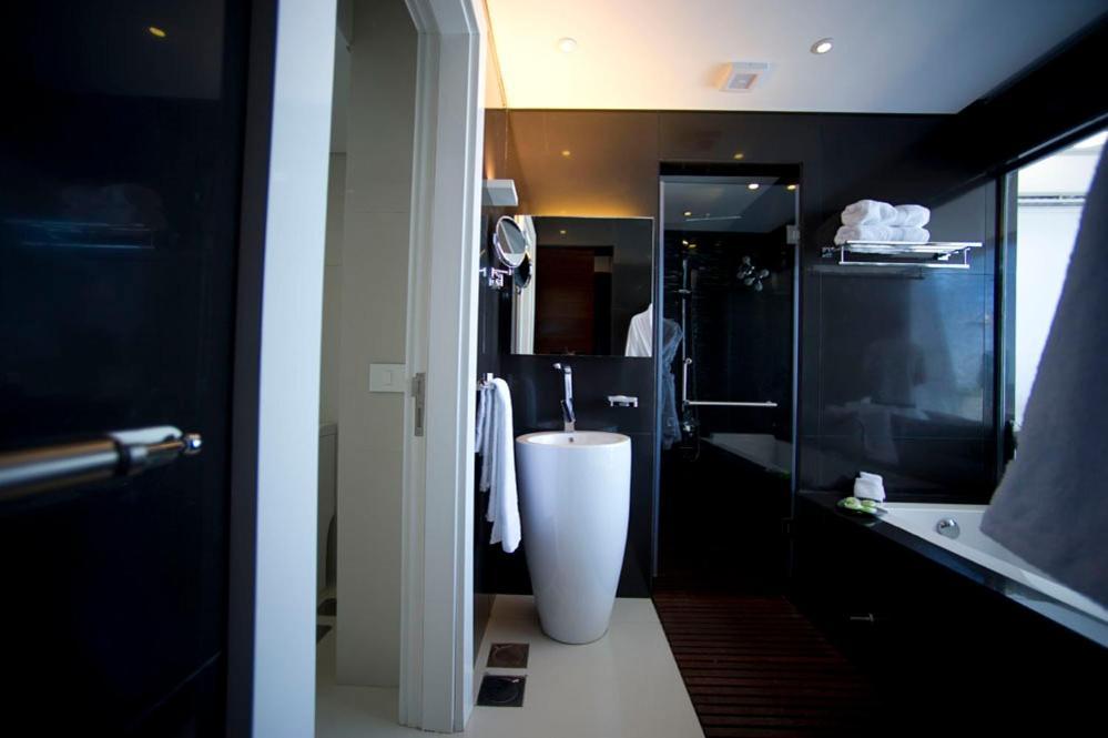 Veer Luxury Boutique Hotel & Beach Club Jounieh Rom bilde