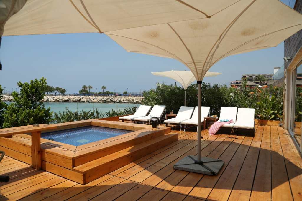 Veer Luxury Boutique Hotel & Beach Club Jounieh Eksteriør bilde
