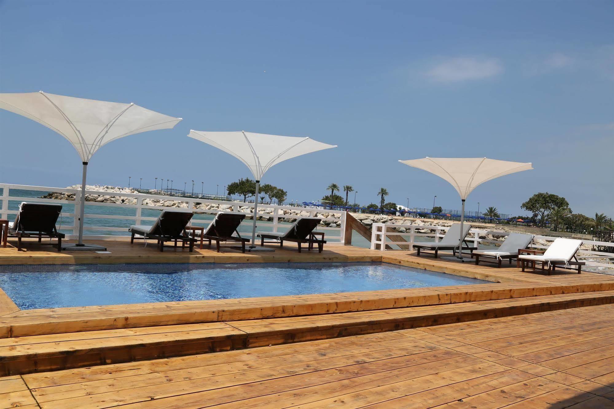 Veer Luxury Boutique Hotel & Beach Club Jounieh Eksteriør bilde